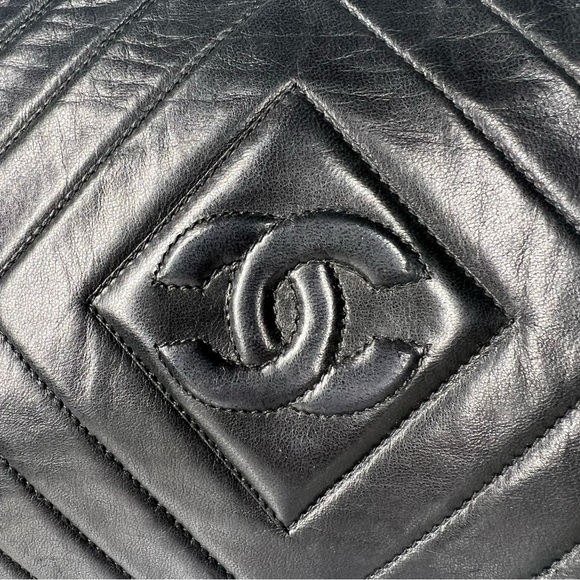 Chanel Black Lambskin Leather CC Quilted Camera Chain Crossbody Bag - Picture 8 of 17